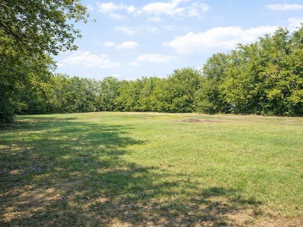 511 Rogers Road, Newark, TX 76071