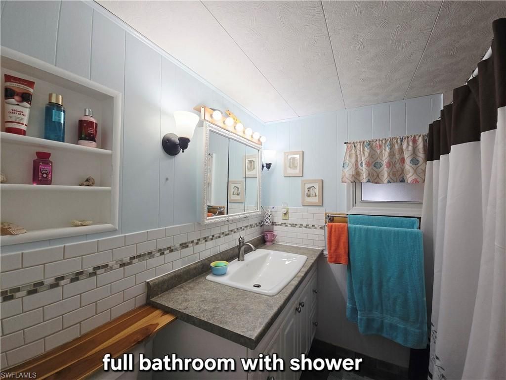 23 Enchanting Blvd, Naples, FL 34112 Photo