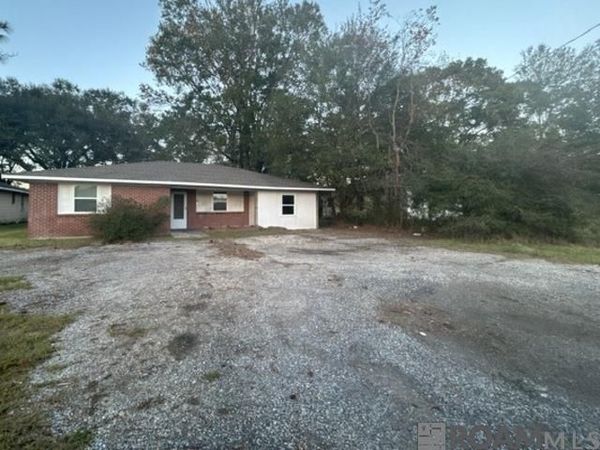 5245 Groom Rd, Baker, LA 70714