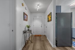 1290 White Tree Ln. photo 4