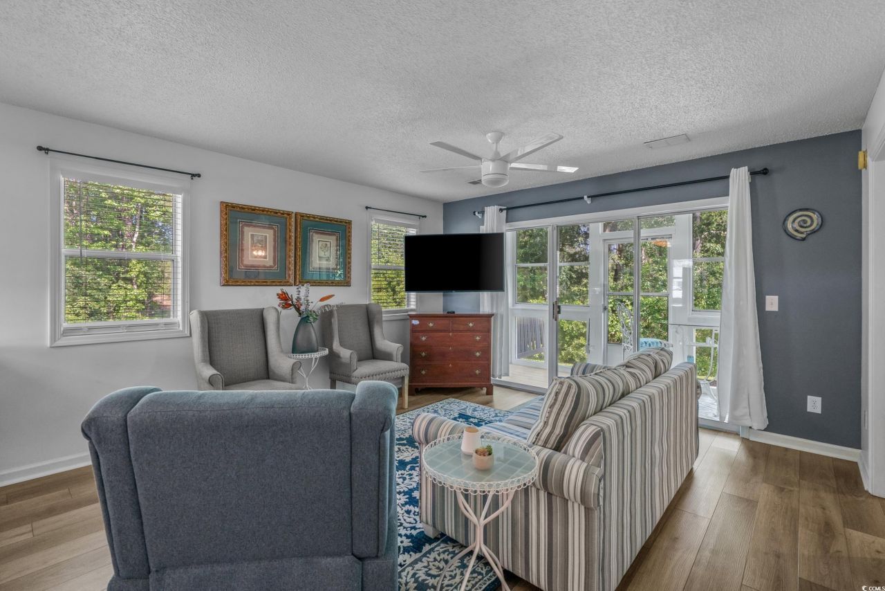 1290 White Tree Ln. Photo 6