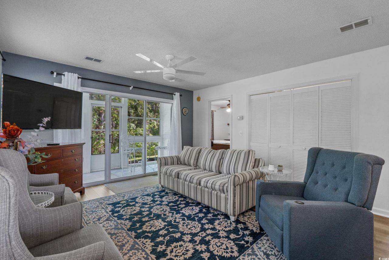 1290 White Tree Ln. Photo 7