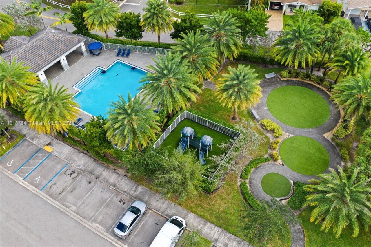 4501 NW 48th Ter, Tamarac, FL 33319 Photo