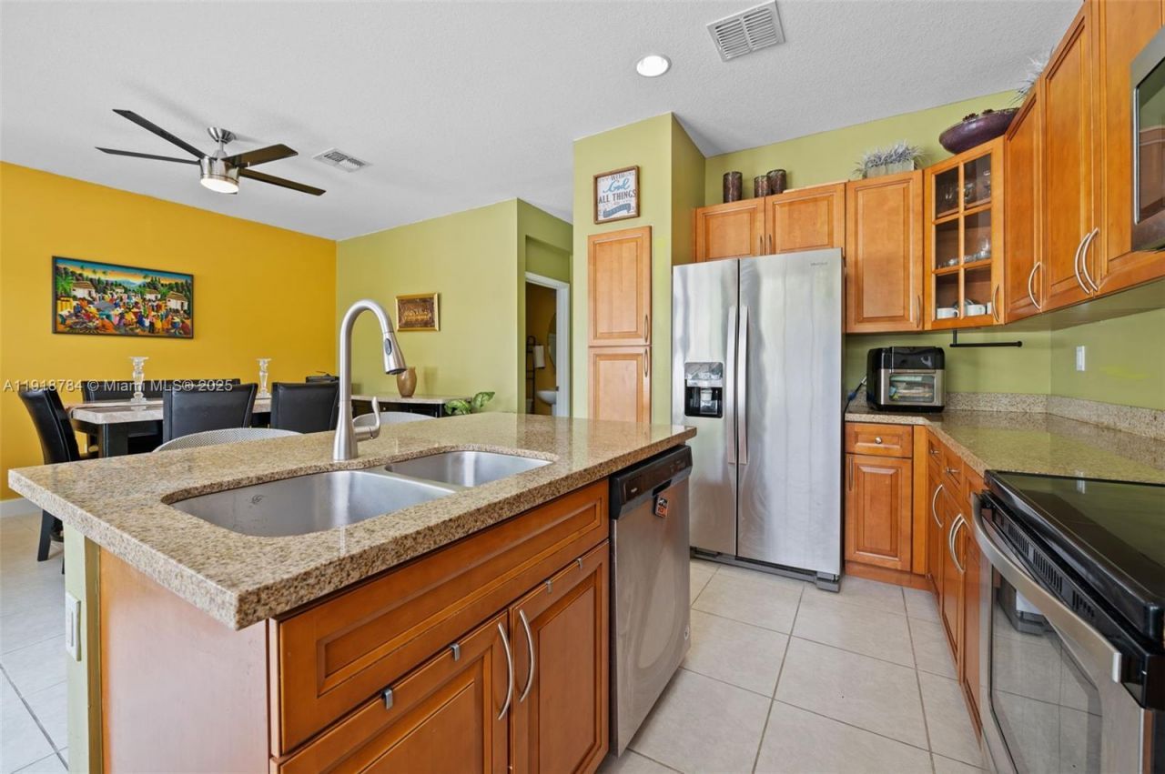 4501 NW 48th Ter, Tamarac, FL 33319 Photo