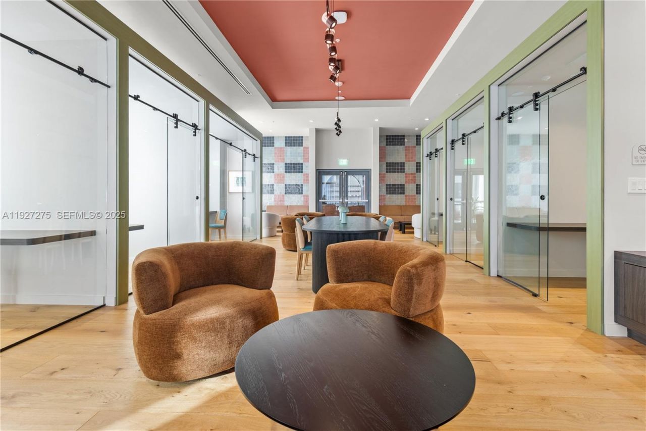 11 NE 6th St, Unit 3213, Miami, FL 33132 Photo