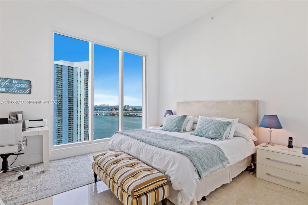 900 Brickell Key Blvd, Unit 2002, Miami, FL 33131 Photo