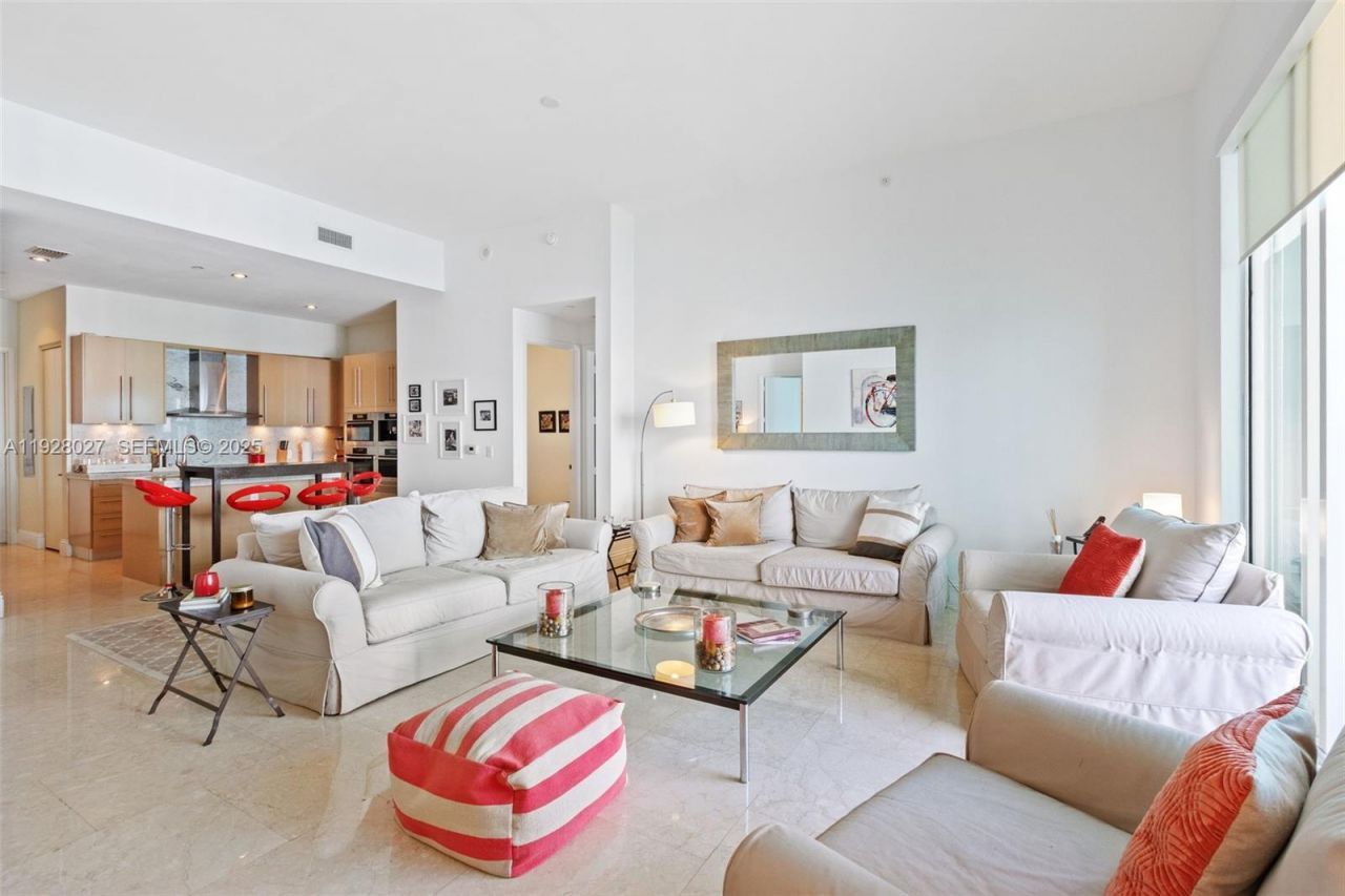 900 Brickell Key Blvd, Unit 2002, Miami, FL 33131 Photo