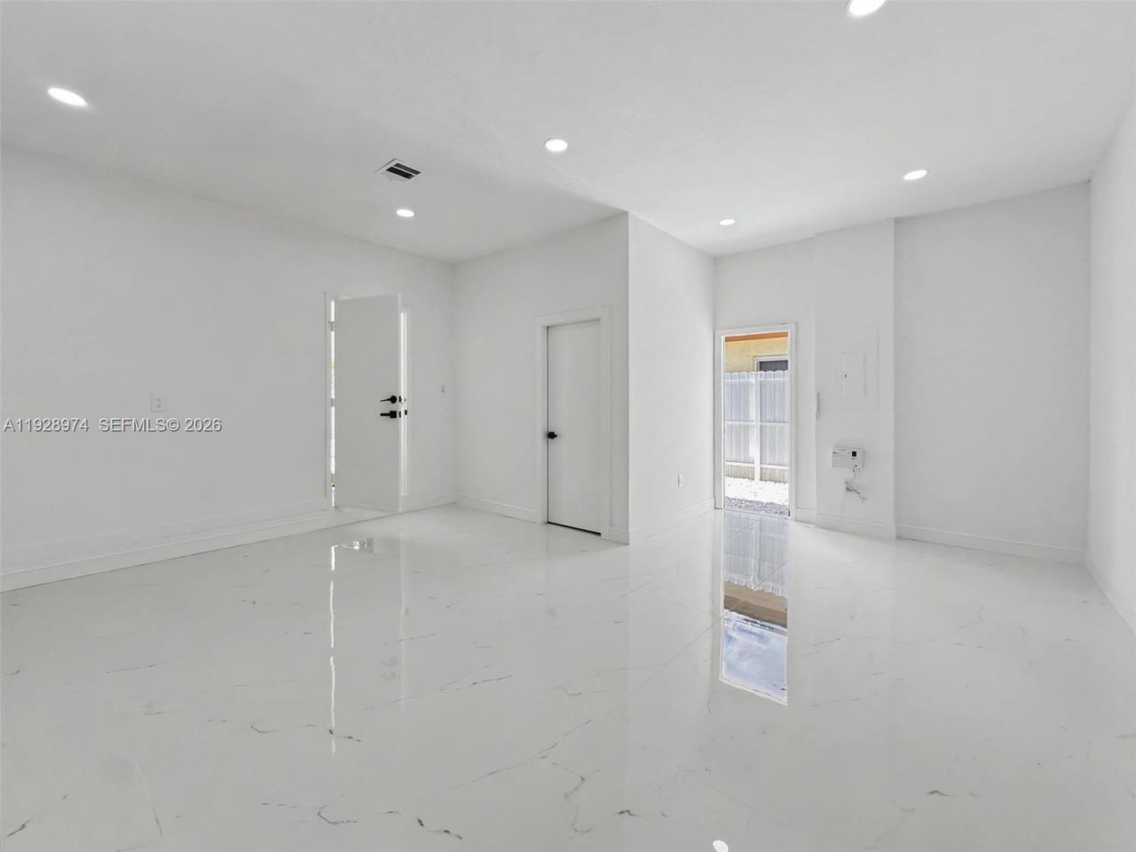 15064 SW 30th Ter, Miami, FL 33185 Photo