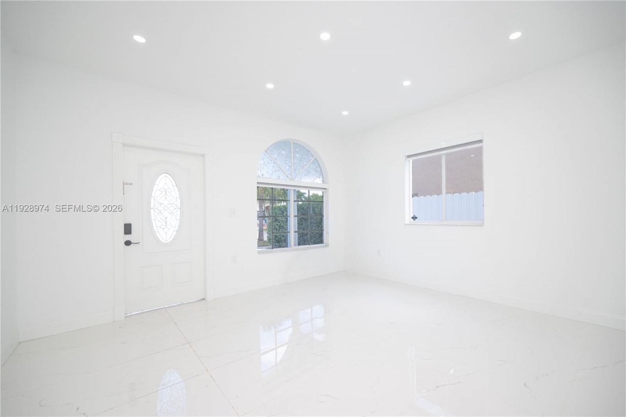 15064 SW 30th Ter, Miami, FL 33185 Photo