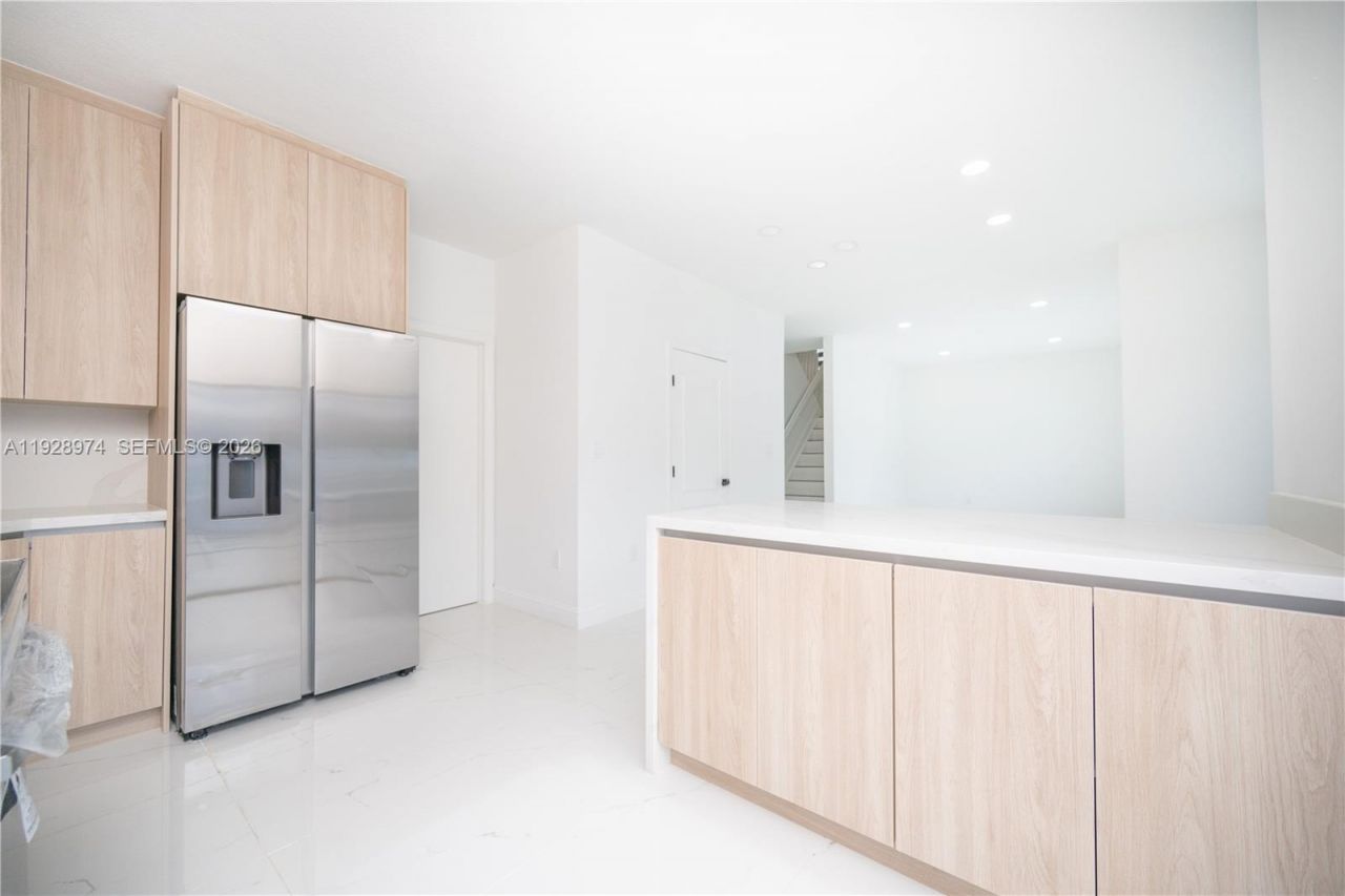 15064 SW 30th Ter, Miami, FL 33185 Photo