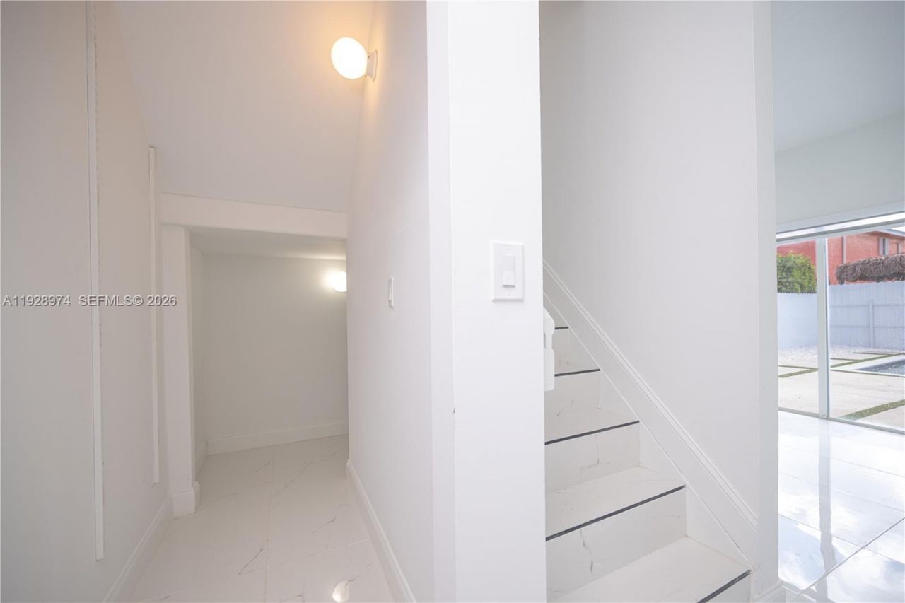 15064 SW 30th Ter, Miami, FL 33185 Photo