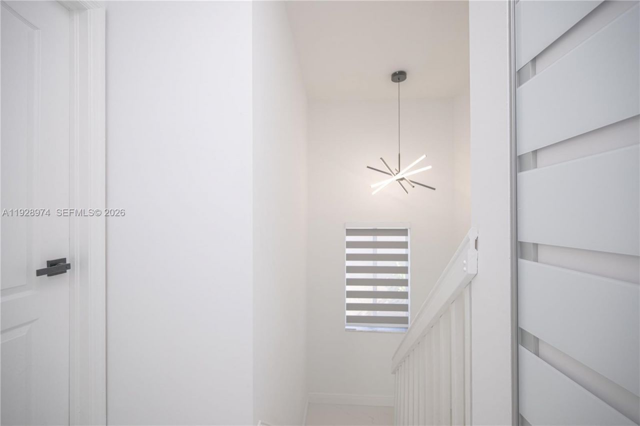 15064 SW 30th Ter, Miami, FL 33185 Photo