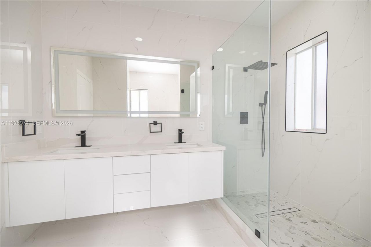 15064 SW 30th Ter, Miami, FL 33185 Photo