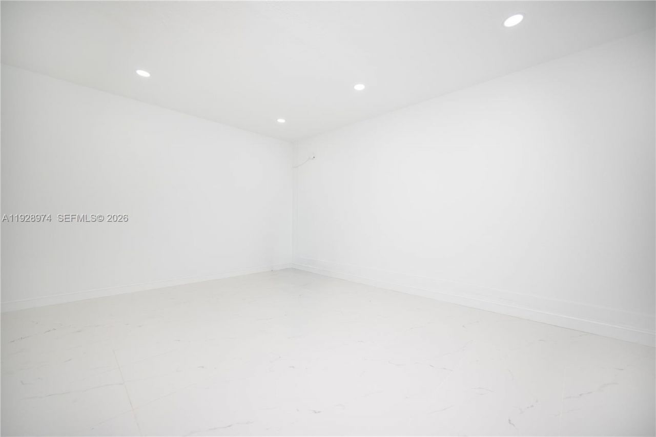 15064 SW 30th Ter, Miami, FL 33185 Photo