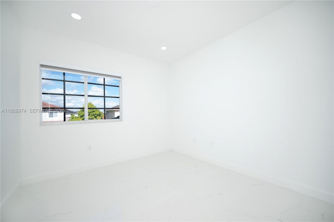 15064 SW 30th Ter, Miami, FL 33185 Photo