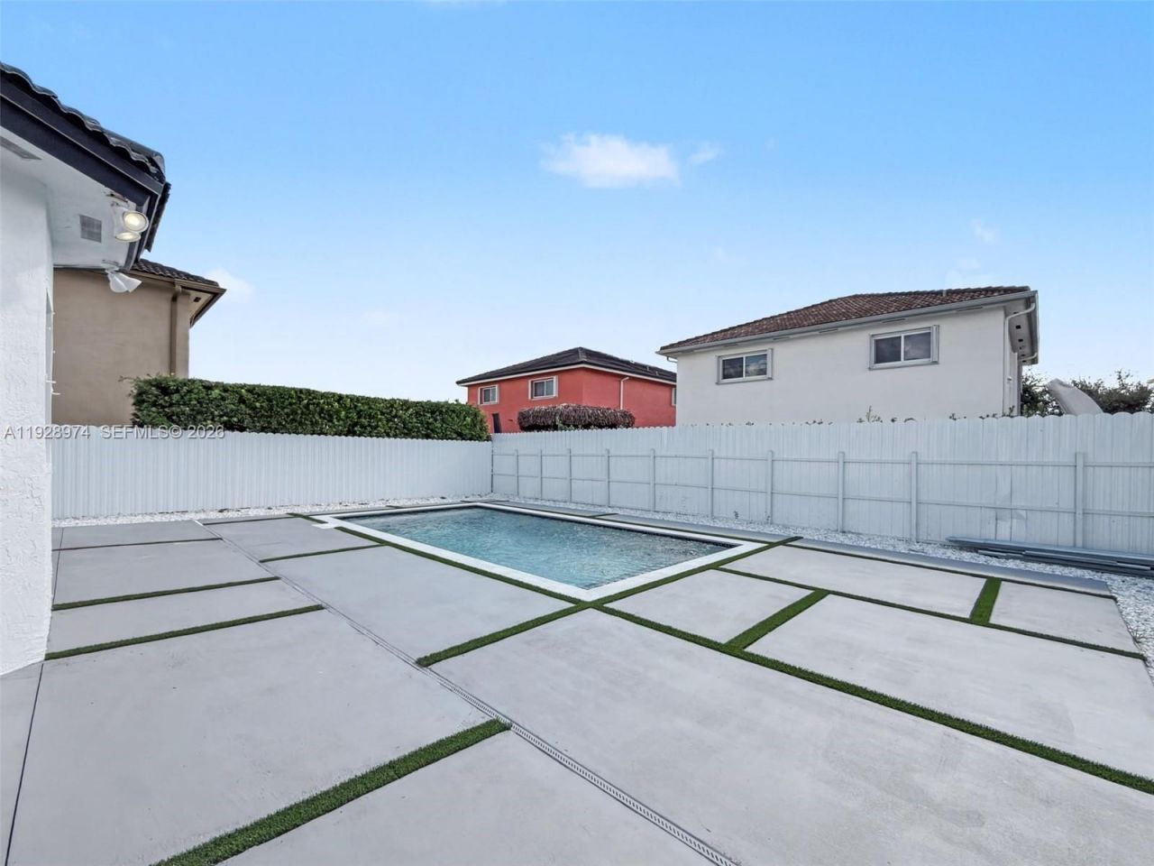 15064 SW 30th Ter, Miami, FL 33185 Photo