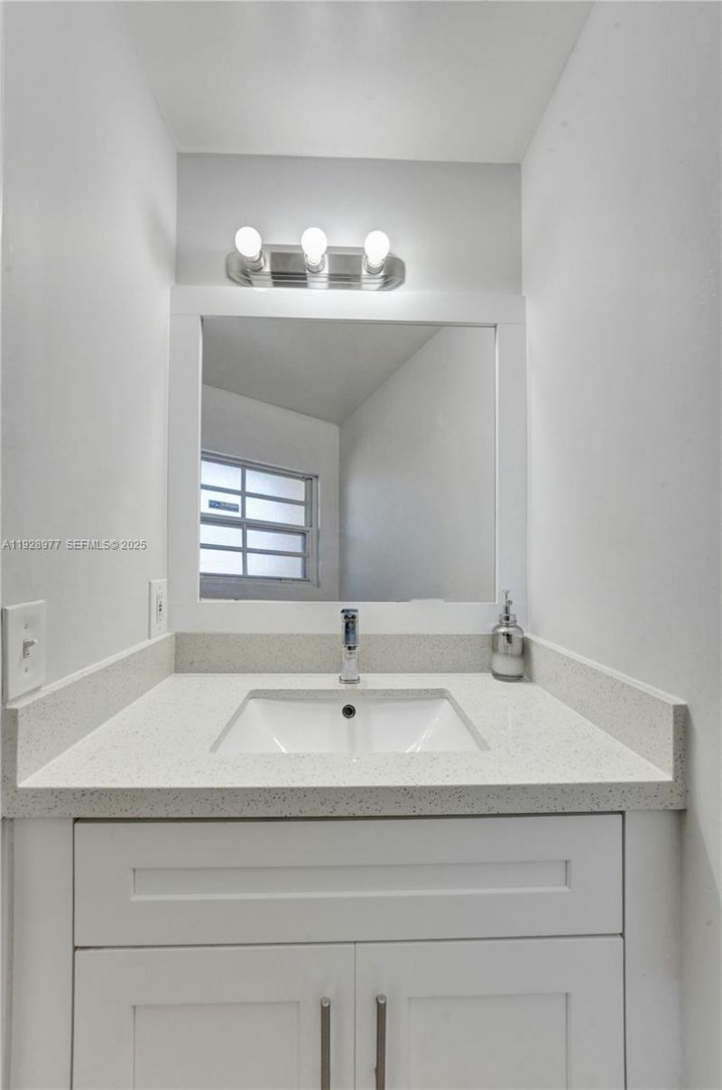 3592 NW 83rd Ln, Sunrise, FL 33351 Photo