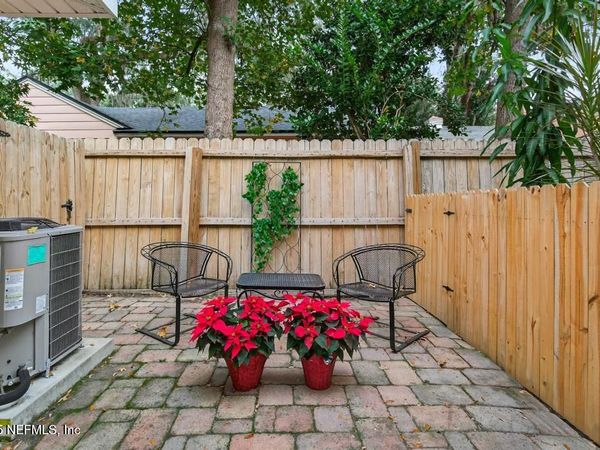 4519 COLUMBUS Circle, Unit 1B, Jacksonville, FL 32210