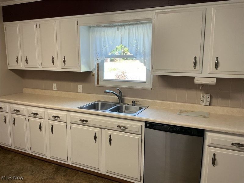 5890 Melody Lane, Nashport, OH 43830 Photo 10