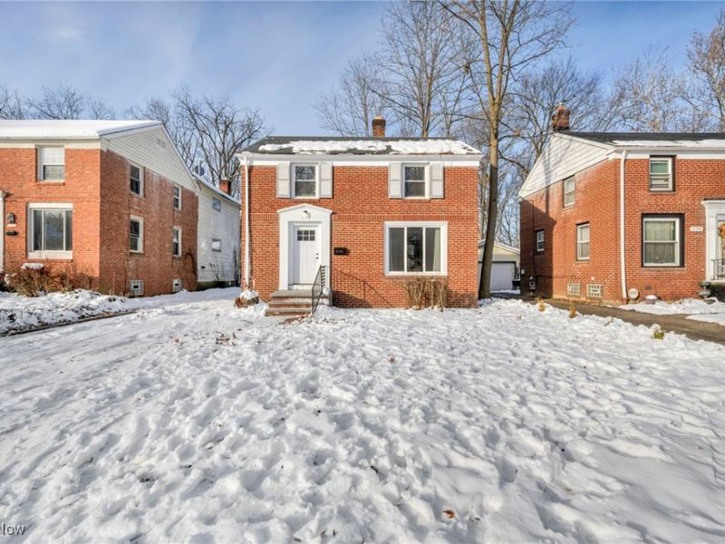 5194 Homewood Avenue, Maple Heights, OH 44137 Photo 1