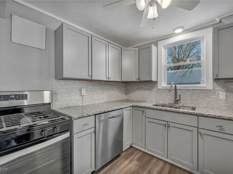 5194 Homewood Avenue, Maple Heights, OH 44137 Photo 18