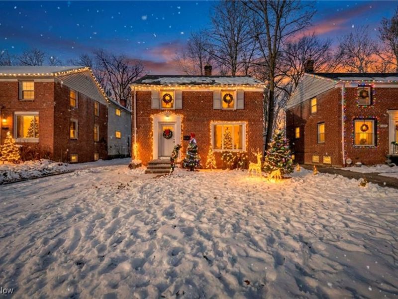 5194 Homewood Avenue, Maple Heights, OH 44137 Photo 2