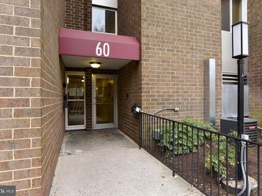 60 S VAN DORN STREET, Unit 210, ALEXANDRIA, VA 22304