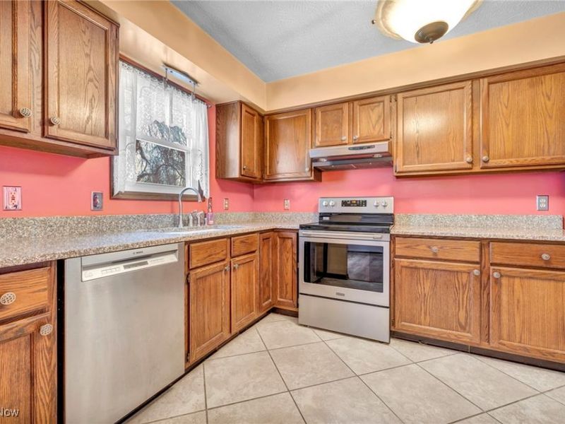 1295 Vantage Way, Streetsboro, OH 44241 Photo 6