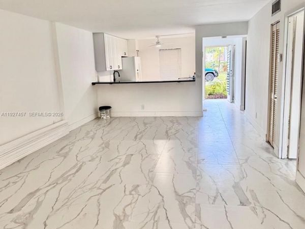 1402 NW 80th Ave, Unit 107, Margate, FL 33063