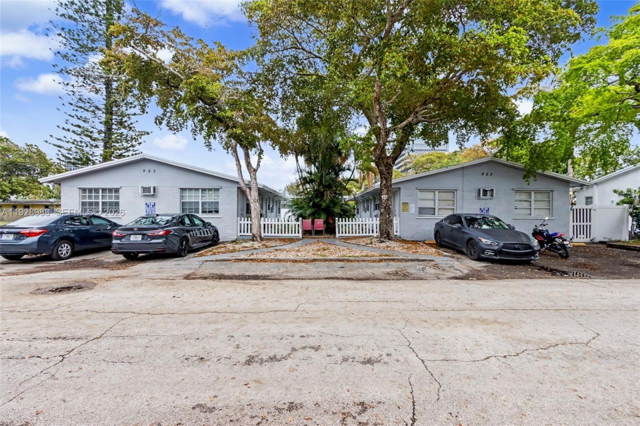 923 SE 2nd Ave, Unit 1-6, Hallandale Beach, FL 33009 Photo