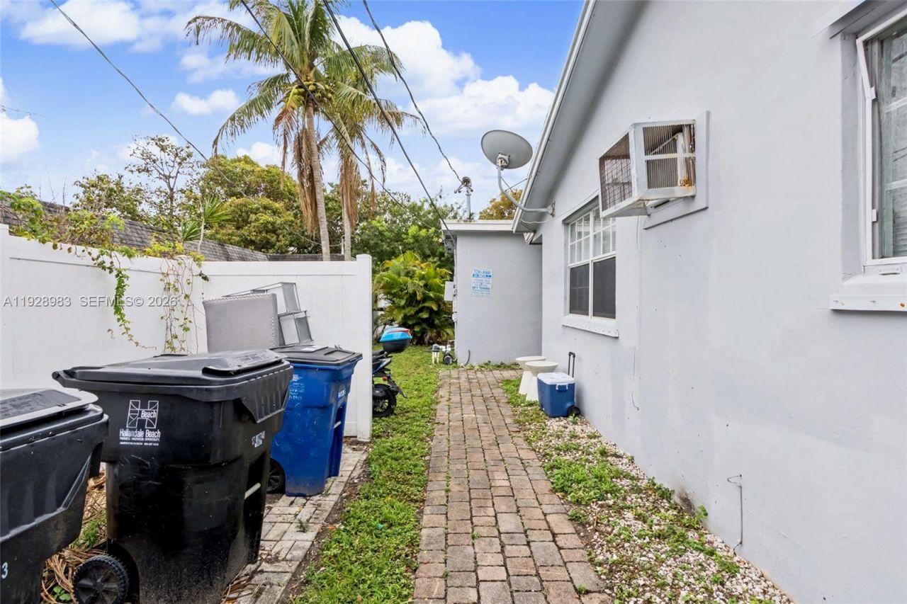 923 SE 2nd Ave, Unit 1-6, Hallandale Beach, FL 33009 Photo