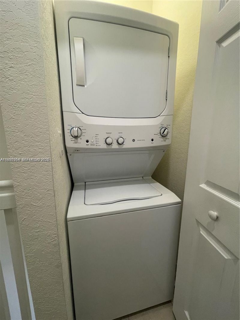 10491 W 34th Ct, Hialeah, FL 33018 Photo