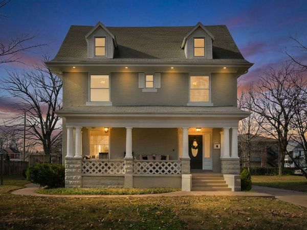 1215 N Benton Avenue, Springfield, MO 65802