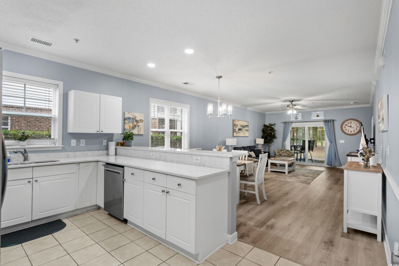 6253 Catalina Dr. Photo 3