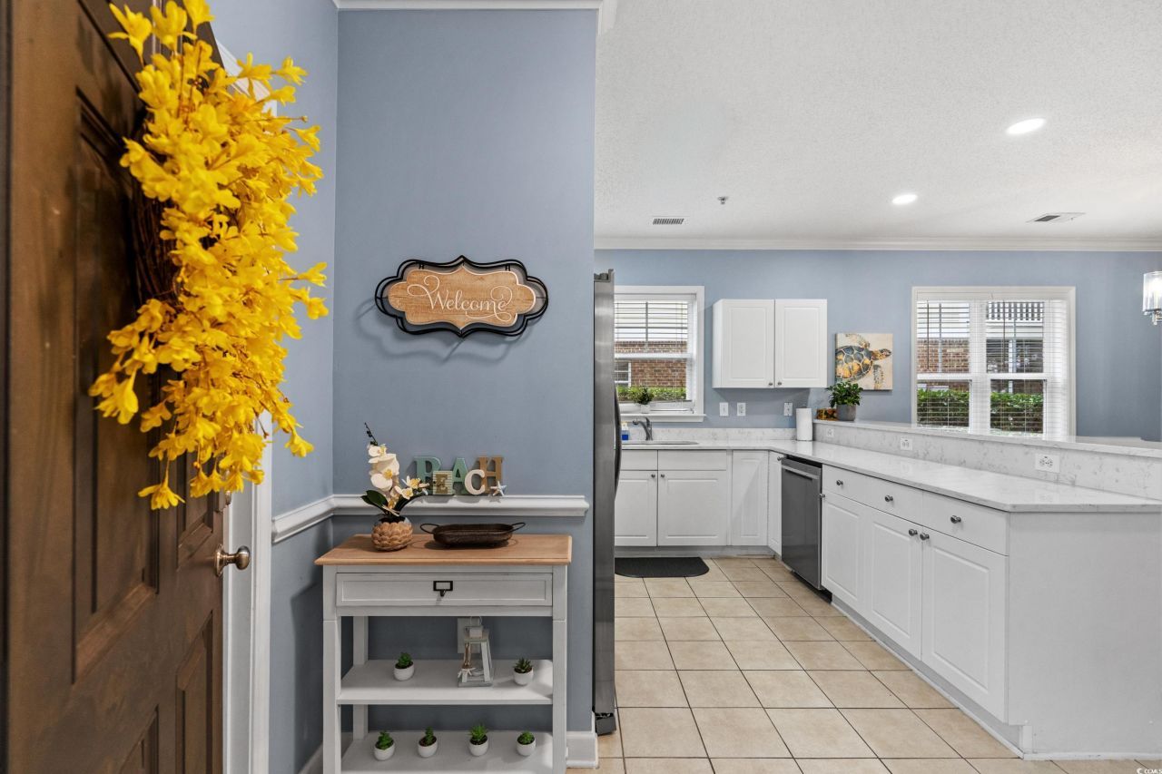 6253 Catalina Dr. Photo 5