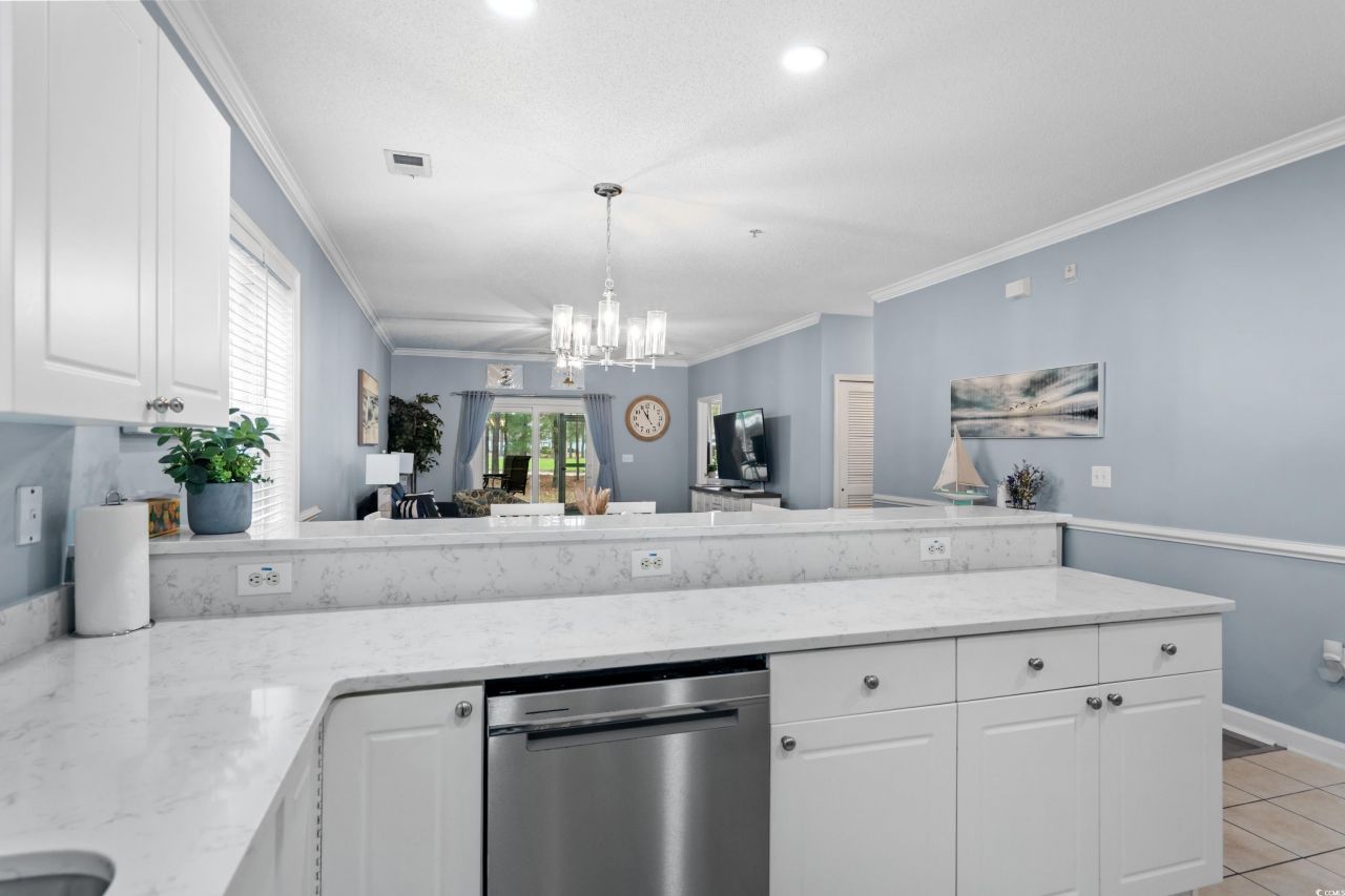 6253 Catalina Dr. Photo 7