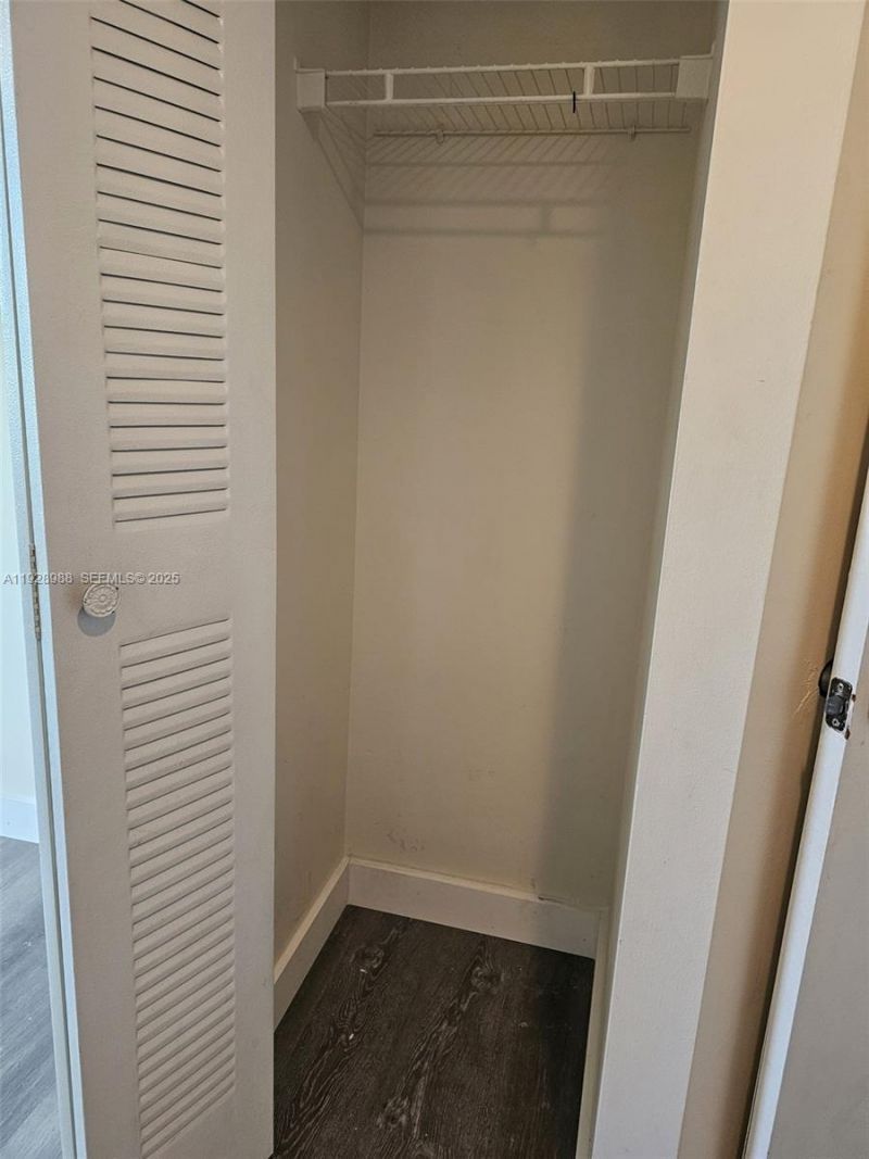 4163 N Haverhill Rd, Unit 1209, West Palm Beach, FL 33417 Photo