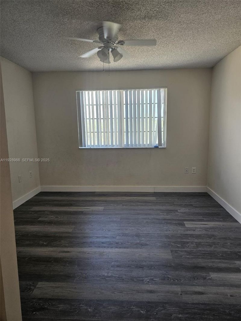 4163 N Haverhill Rd, Unit 1209, West Palm Beach, FL 33417 Photo