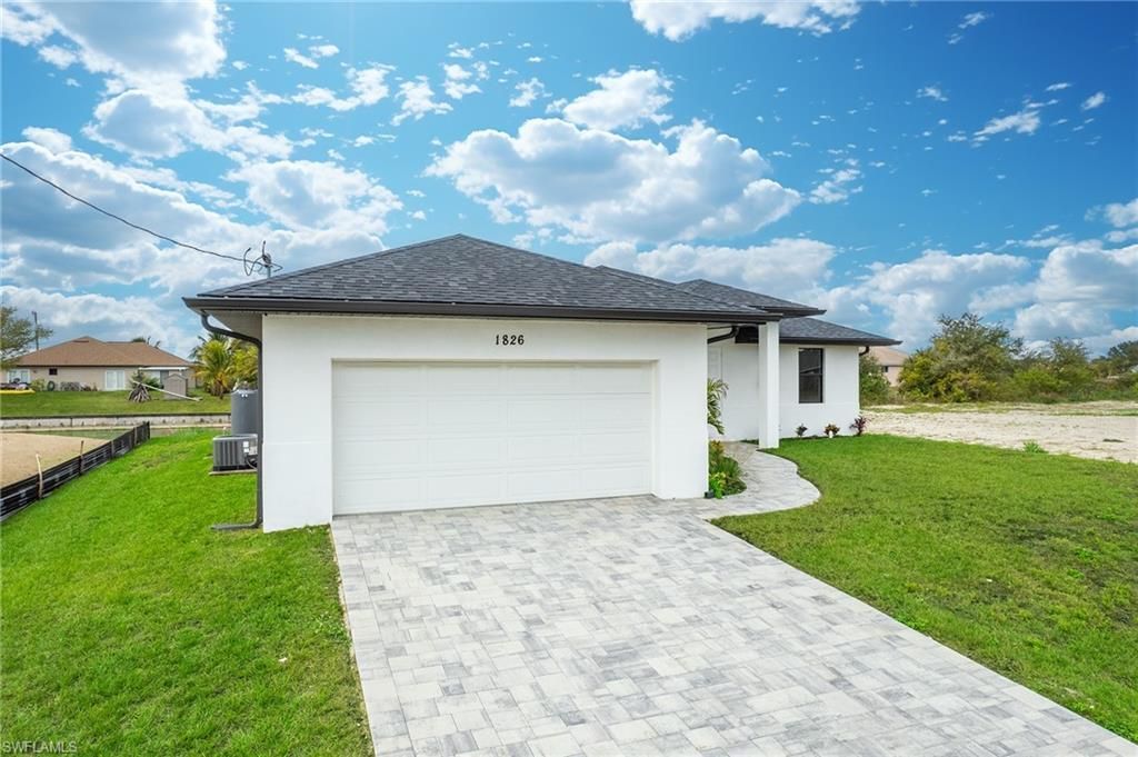 1826 NE 10th Pl, Cape Coral, FL 33909 Photo