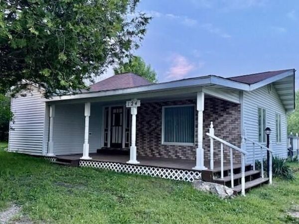 124 N Bogue Street, Hesperia, MI 49421