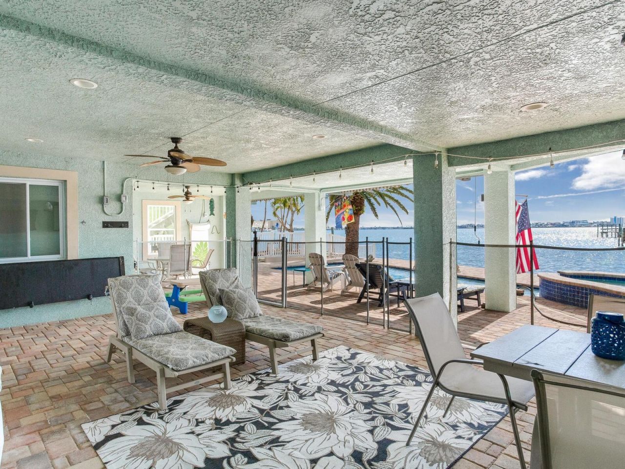 511 161st Avenue, Redington Beach, FL 33708 Photo