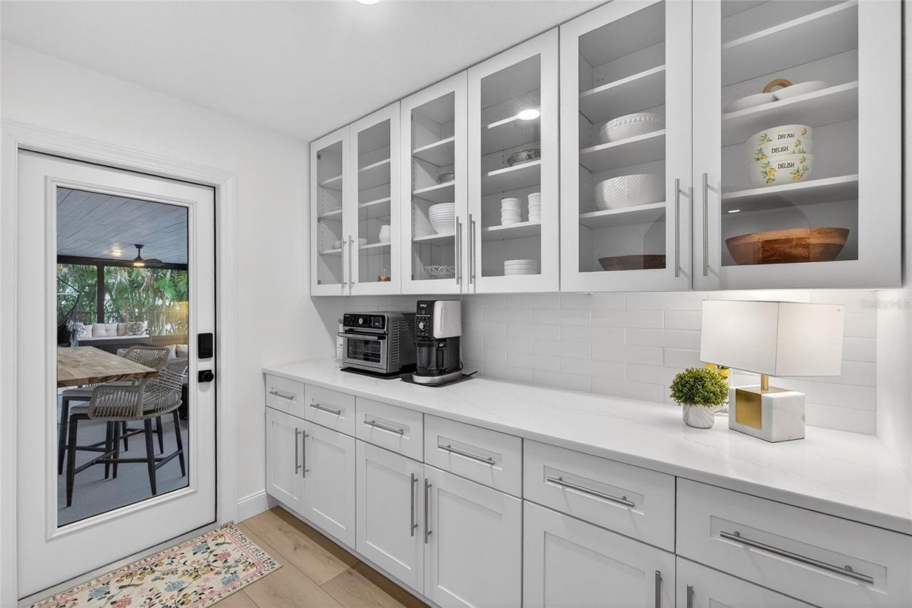 2000 Kansas Avenue Ne, Saint Petersburg, FL 33703 Photo