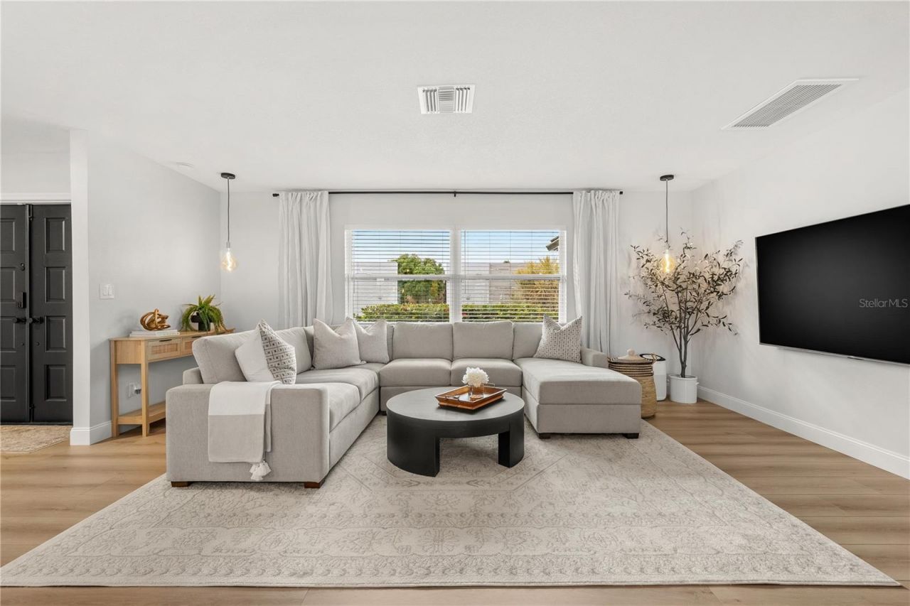 2000 Kansas Avenue Ne, Saint Petersburg, FL 33703 Photo