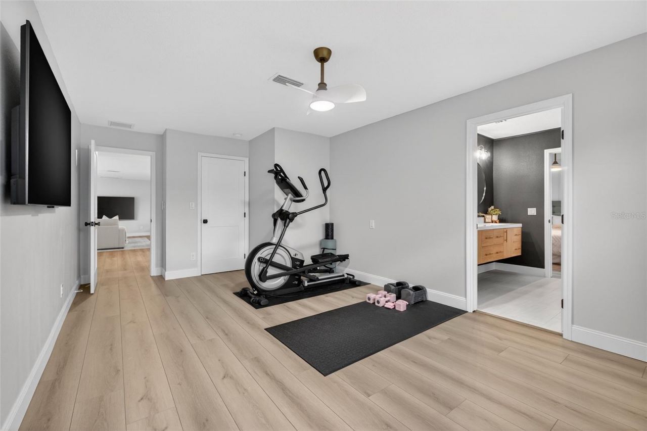 2000 Kansas Avenue Ne, Saint Petersburg, FL 33703 Photo