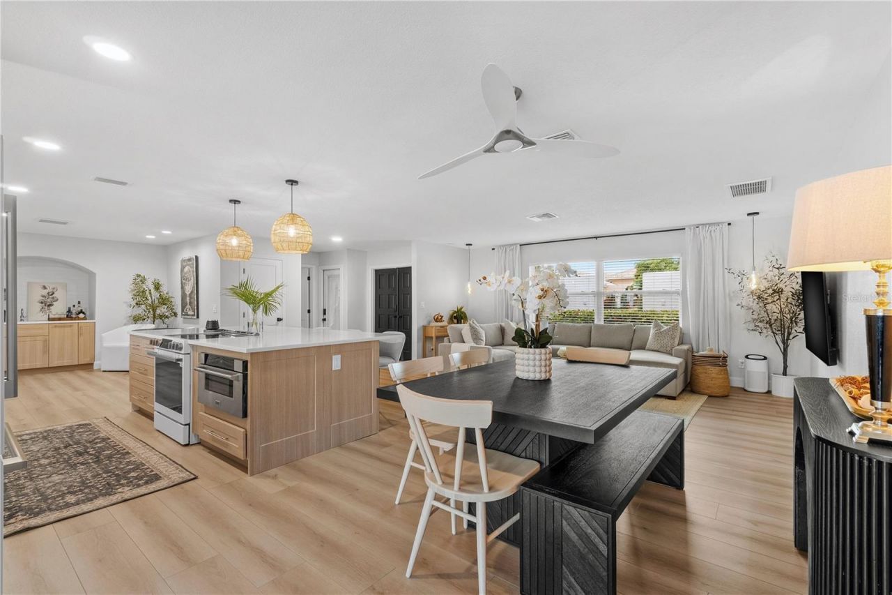 2000 Kansas Avenue Ne, Saint Petersburg, FL 33703 Photo