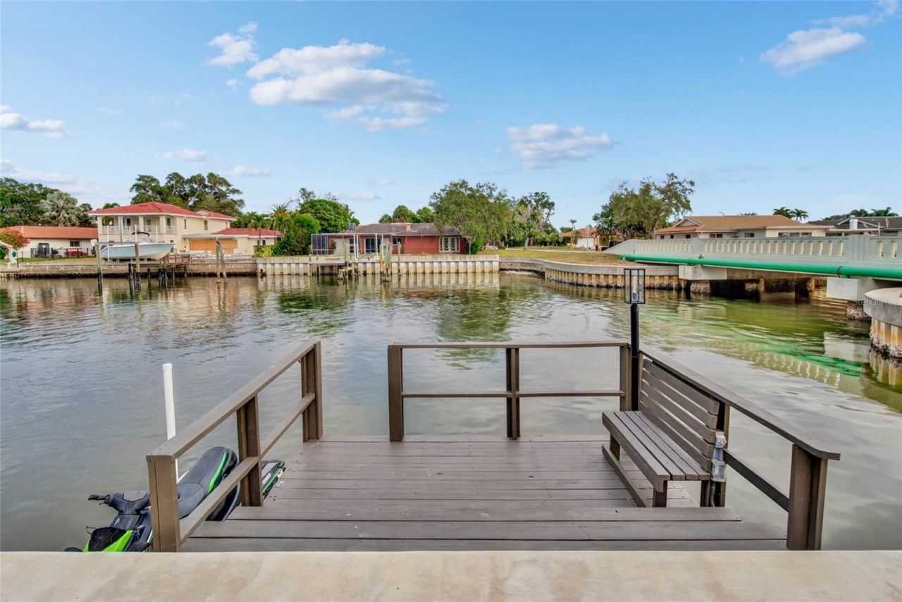 2000 Kansas Avenue Ne, Saint Petersburg, FL 33703 Photo