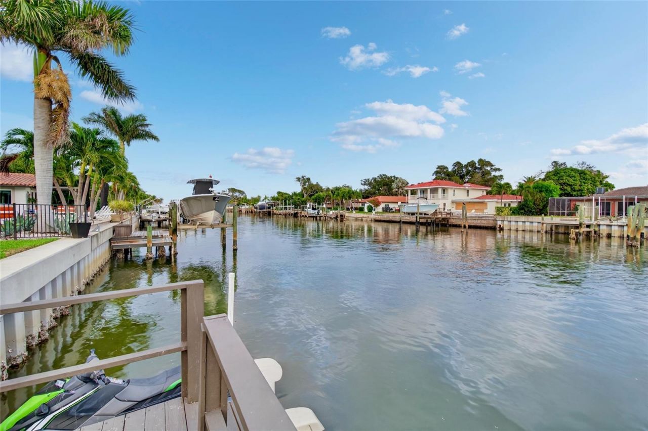 2000 Kansas Avenue Ne, Saint Petersburg, FL 33703 Photo