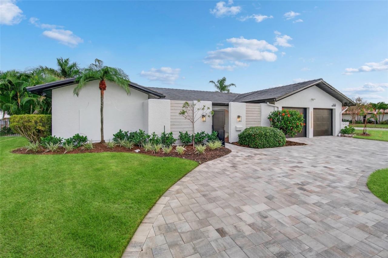 2000 Kansas Avenue Ne, Saint Petersburg, FL 33703 Photo