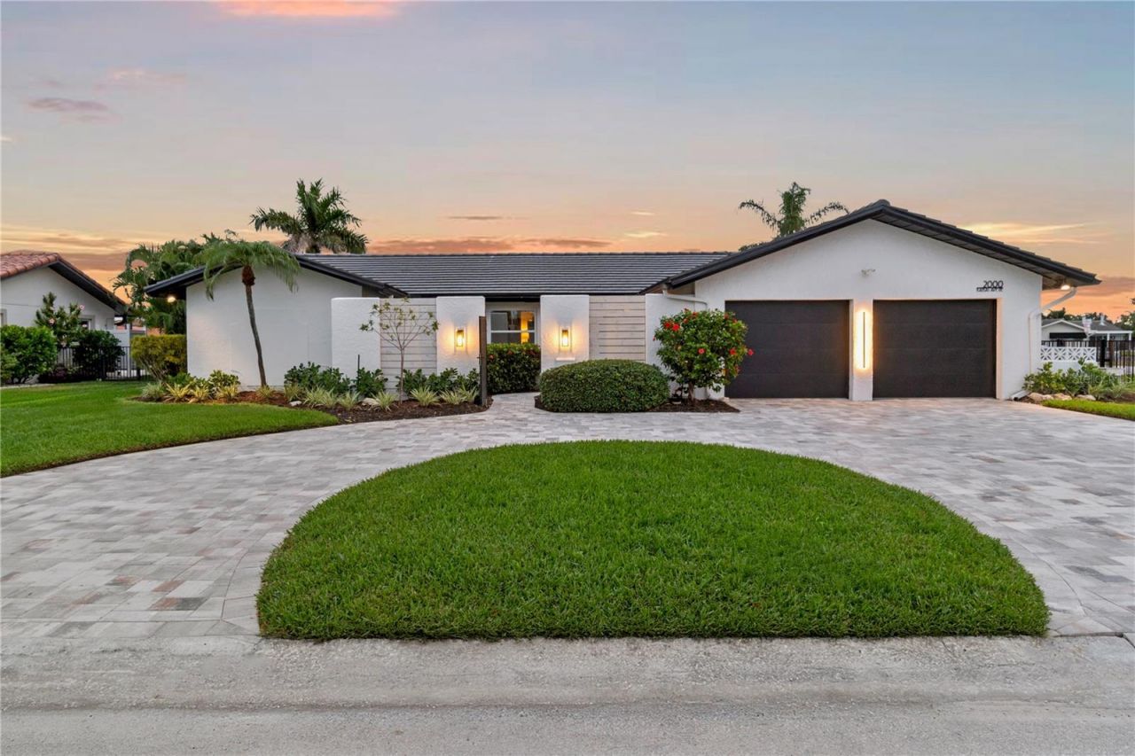 2000 Kansas Avenue Ne, Saint Petersburg, FL 33703 Photo