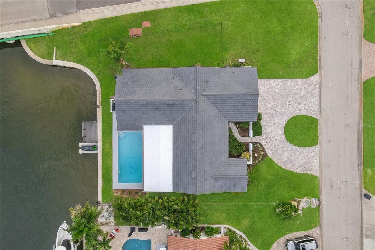 2000 Kansas Avenue Ne, Saint Petersburg, FL 33703 Photo